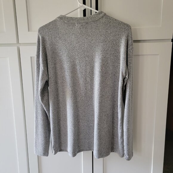 Maurices ladies Medium light weight sweater with key hole collar M - Picture 3 of 6